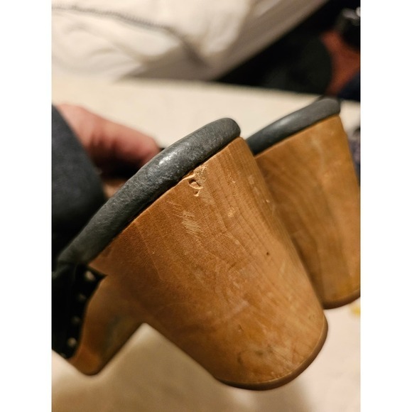 UGG black Suede Sz.9. UK7.5. ER.40. Mules. Wooden Heals. Slipon. Comfy. Leather - Picture 6 of 14